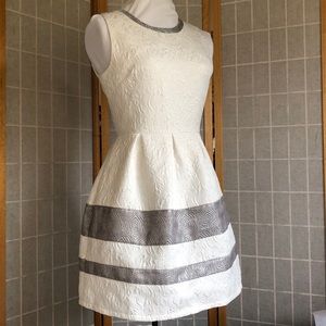 JUN & IVY dress S